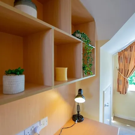 Spacious 5 Bedroom House * Galway