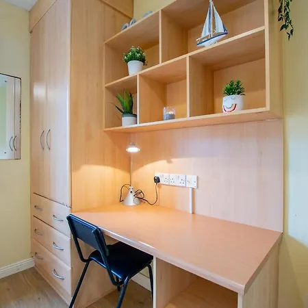 Feriehus Spacious 5 Bedroom House