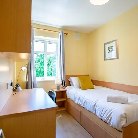 Spacious 5 Bedroom House