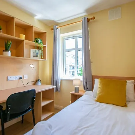 Feriehus Spacious 5 Bedroom House *