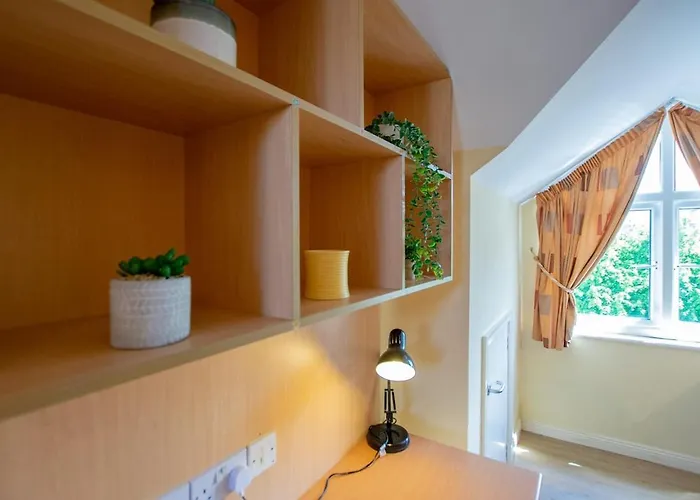 Spacious 5 Bedroom House * Galway