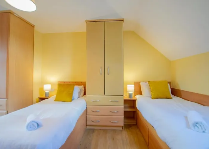 Spacious 5 Bedroom House * Galway