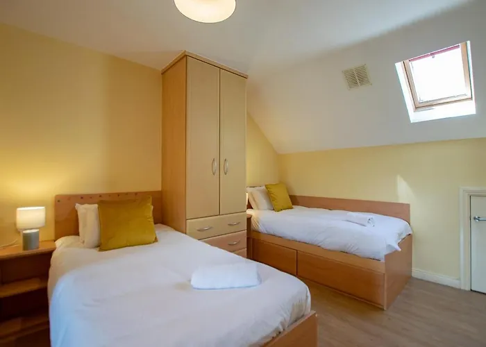 Spacious 5 Bedroom House * 戈尔韦